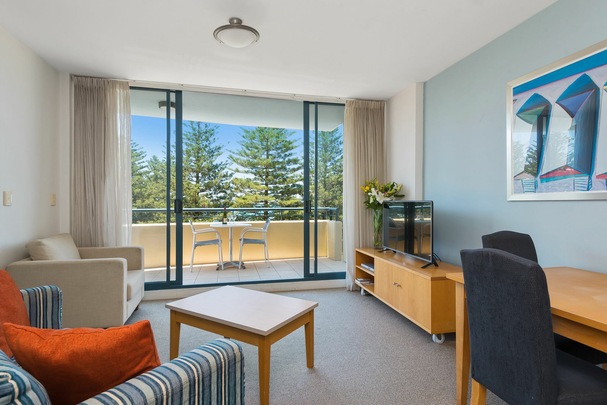 Quest Aparthotel 4*